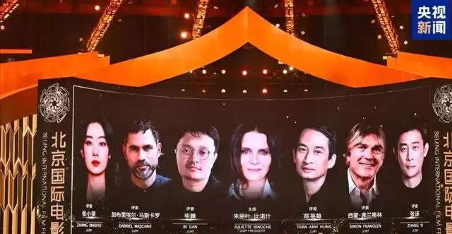 于和伟凭《森中有林》获天坛奖最佳男演员，刘诗诗亮相闭幕式：细节速览