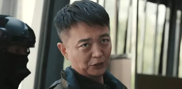 《低智商犯罪》方廉获赠3000万编钟成破案关键线索：细节速览
